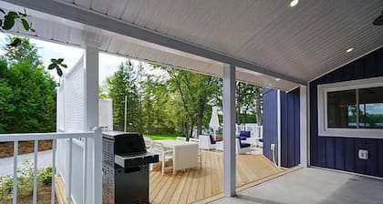 Waterfront Cottage w Sauna on Sharbot Lake