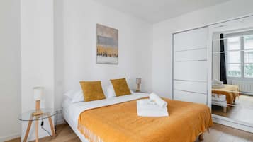 1 slaapkamer, een strijkplank/strijkijzer, wifi, beddengoed