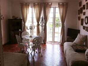 1 chambre, fer et planche à repasser, Wi-Fi gratuit