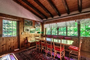 Apartment, Garden View | Private kitchen | Fridge, microwave, oven, dishwasher - Casa al Fiume (Sonogno)