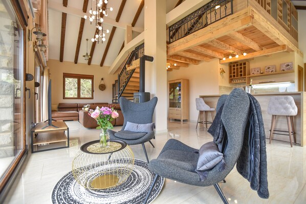 32-inch LCD TV with cable channels, fireplace - Villa 177 (Radanovici)