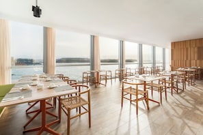 Brunch served, sea views