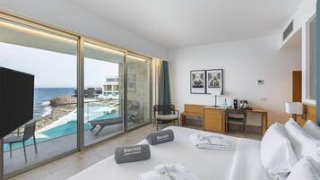 Deluxe Room, Sea View | Minibar, in-room safe, iron/ironing board, free WiFi