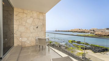 Minibar, caixa forta a l'habitació i planxa i posts de planxar