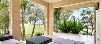 Casa Pacifica - A trip to Spain, 2 Hours From Sydney. Luxury Waterfront Villa, Escape, Relax, Reset.