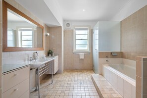 Hair dryer, towels - South Head - Premier Penthouse with amazing views of Harbour Bridge, City Skyline and Sydney Harbour (Vaucluse)