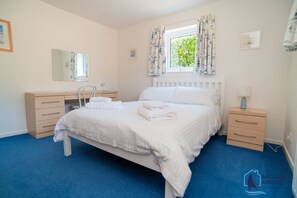 4 habitaciones, tabla de planchar con plancha y wifi gratis 