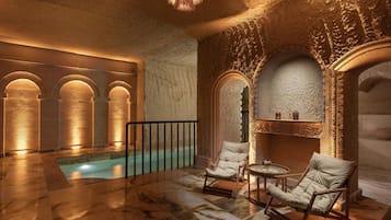 Sauna, hot tub, steam room, Turkish bath/hammam, aromatherapy