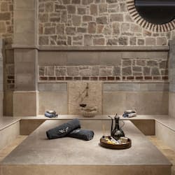 Sauna, hot tub, steam room, Turkish bath/hammam, aromatherapy