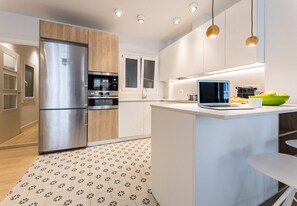 Fridge, microwave, oven, dishwasher