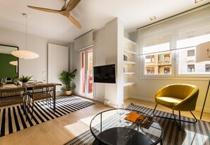 Dining - Bright apartment with terrace near Zurriola Beach (San Sebastián)
