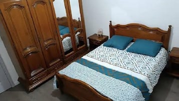 3 quartos, Wi-Fi de cortesia, roupa de cama