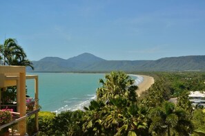 Una spiaggia nelle vicinanze