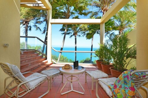 Port Ridge; The Hill Penthouse