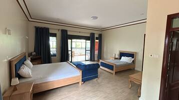 Standard Duplex, 1 Double Bed, Non Smoking, Lake View | Individually furnished, laptop workspace, blackout curtains