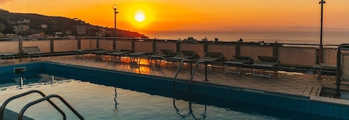 HOTIDAY Room Collection - Sorrento