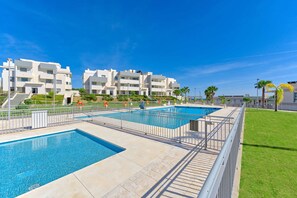 Pool - 3015 Luxury Serenity Views Apartment in Estepona (Estepona)