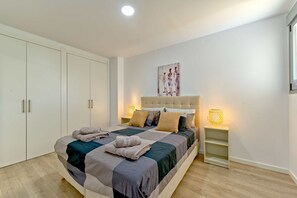 3 bedrooms, iron/ironing board, free WiFi, bed sheets - 3015 Luxury Serenity Views Apartment in Estepona (Estepona)