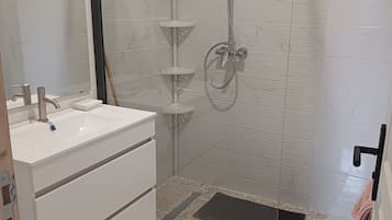 Towels, toilet paper