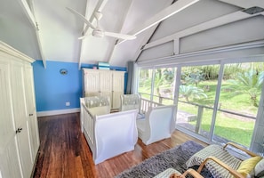 Grand Suite, Ocean View | Living area