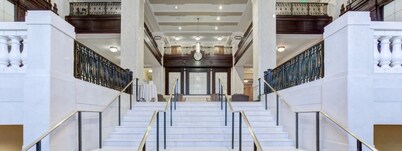 Luxury High Rise Center City RVA