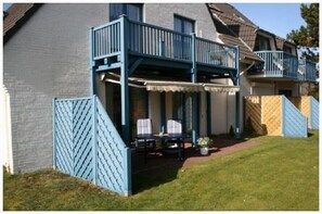 Outdoor dining - Ferienwohnung im Schönen St. Peter Bad für 5 Personen (St. Peter-Ording)