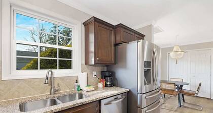 Charming Belmont Retreat - 3 beds & Private Yard