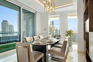 Dining - Downtown Dubai 3BR w/ Stunning Burj Khalifa & Fountain Views (Downtown)