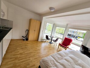 1 bedroom, free WiFi, bed sheets