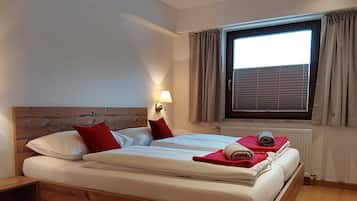 Classic Twin Room | Free WiFi