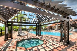 A heated pool - Big Family Home! Game Room | Sleeps 28! (Kissimmee)