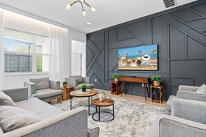 TV, video games - Big Family Home! Game Room | Sleeps 26! (Kissimmee)