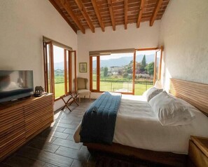 8 habitaciones, wifi y ropa de cama 