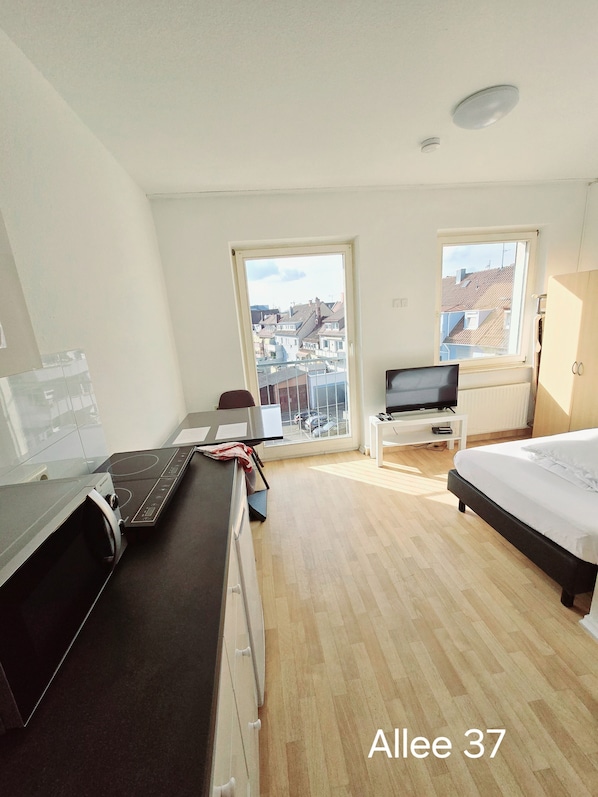 1 bedroom, iron/ironing board, free WiFi, bed sheets