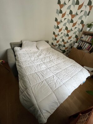 1 dormitorio, tabla de planchar con plancha, wifi gratis y ropa de cama