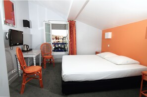 Rom – standard | Skrivebord, wi-fi (inkludert) og sengetøy