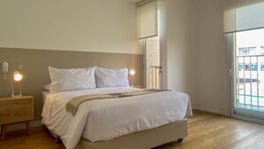 2 bedrooms, iron/ironing board, WiFi, bed sheets - w* | Bright 2BR Duplex with Balcony in Barranco (Barranco)