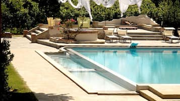 Piscina all'aperto