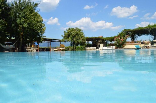 Farmhouse with Pool in the Tuscan countryside