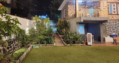 Cozy 2-bedroom villa with WiFi, AC in Gorgeous Karjat