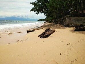 ビーチ、白砂