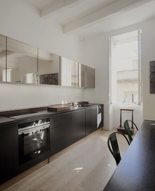 Private kitchen - Architect’s home pad - Valletta
(Valletta)