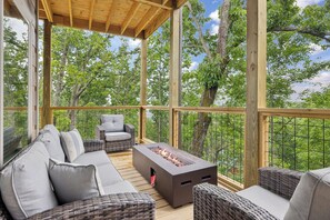 Property grounds - TN Whiskey - 3 BR w/ Hot Tub, Great View, Games, Pool and Resort Amenity Access! (Sevierville)