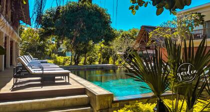 The Garden Lodge Pereybere - Piscine