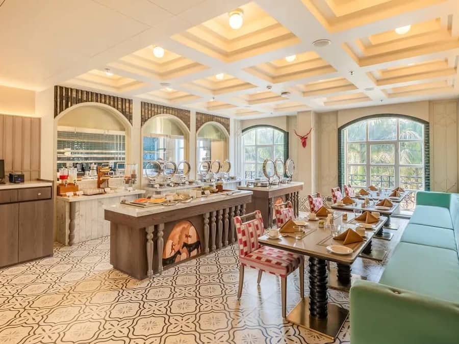 Petit déjeuner buffet compris tous les jours