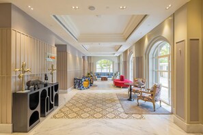 Sala de estar en el lobby