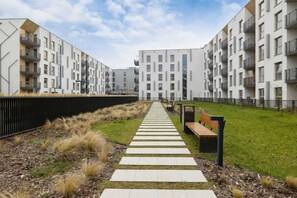 Property grounds - Lema 19 Uniqe Apartment in Krakow with Garden, Air Conditioning, Parking near Tauron Arena by Renters Prestige (Kraków)