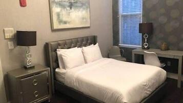 1 bedroom, desk, iron/ironing board, WiFi