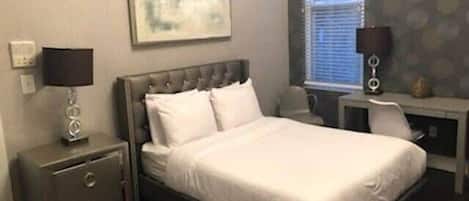 1 bedroom, desk, iron/ironing board, WiFi