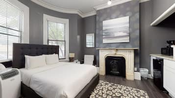 1 slaapkamer, een bureau, een strijkplank/strijkijzer, wifi